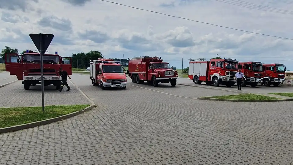 Strażacy z Dobrzyniewa Dużego wykonali challenge dla Tomka i nominowali kolejne jednostki