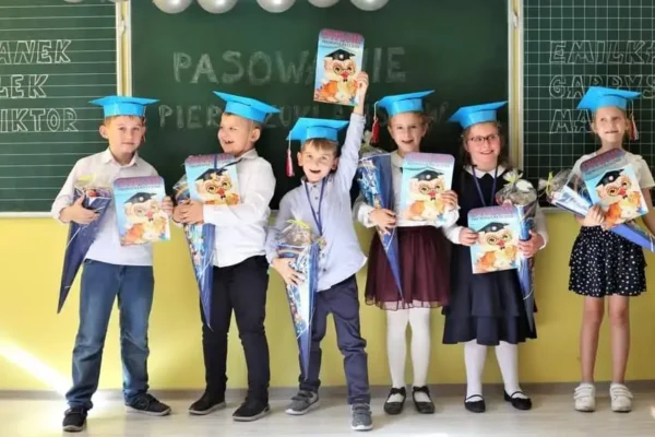 Wzruszający wiersz o ósmej klasie od pani Karoliny Leśniowskiej