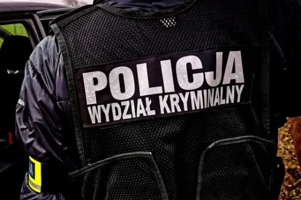 Sokólscy policjanci zatrzymali pracownicę podejrzaną o kradzież pieniędzy z torebki szefowej