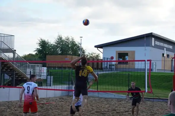 II Turniej Siatkówki Plażowej w Sidrze – sportowa rywalizacja i lokalna integracja