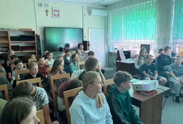 Maraton Literacki w Centrum Europy – poeci odwiedzili uczniów szkoły w Suchowoli