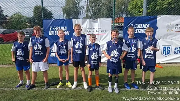 Drużyna U13 ze Szkoły w Sokolnikach trzecia w turnieju „Z Orlika na Stadion”